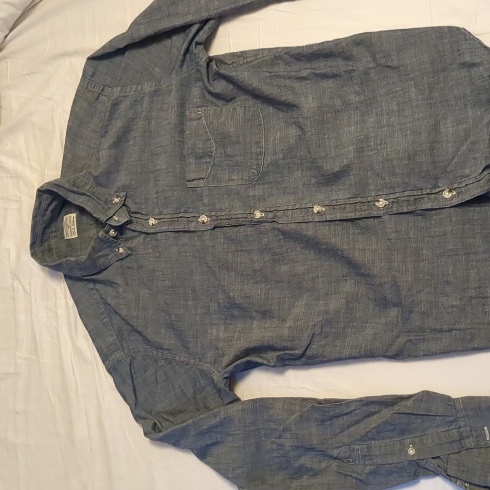 J Crew Slim Fit Chambray Button Down shirt